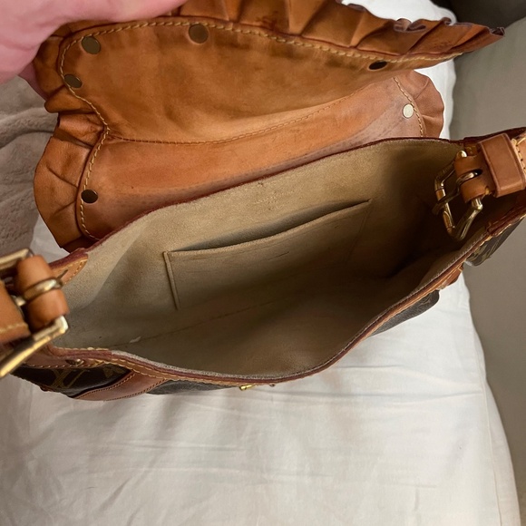 RARE Louis Vuitton Leonor Bag in Monogram - Picture 14 of 15